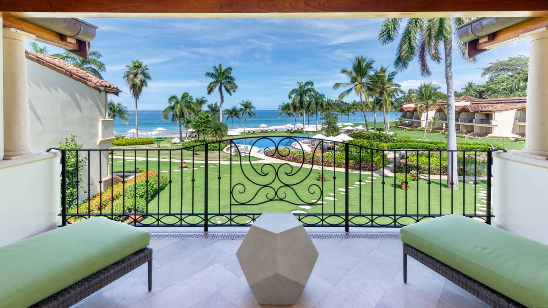vacation rental property in Costa Rica overlooking the ocean